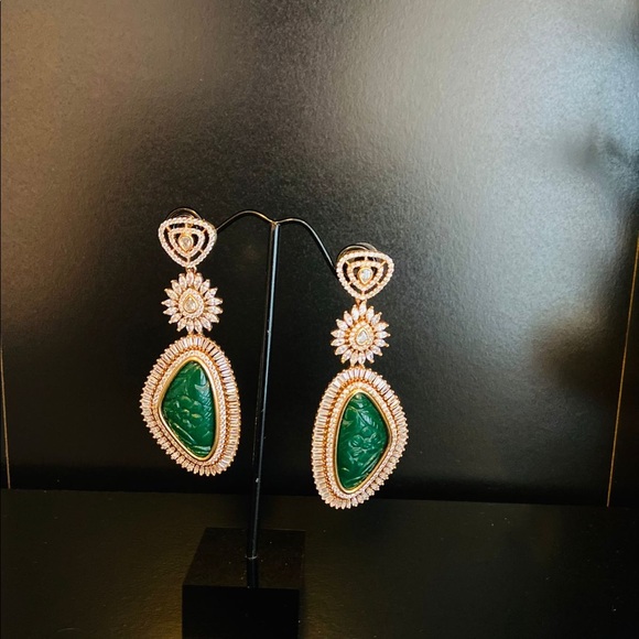 ‼️SOLD‼️Statement earings - Picture 6 of 6